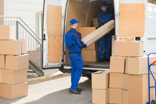 Moving truck service for homes and businesses in Streatham
