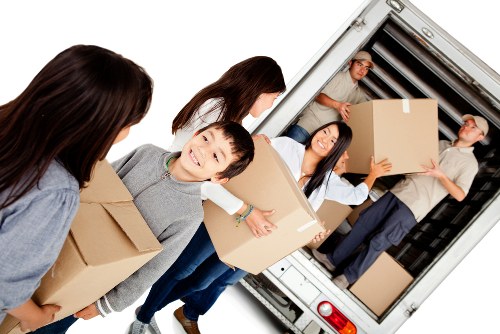 Removal truck hire support for home moves in Streatham