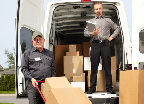 Careful boxing and wrapping of household items in Streatham