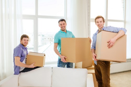 Furniture loading and delivery support in Streatham