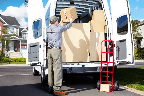 Assistance with household removals in Streatham