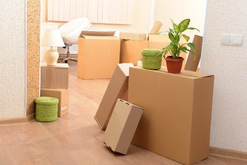 Professional movers handling access challenges in a Streatham flat move
